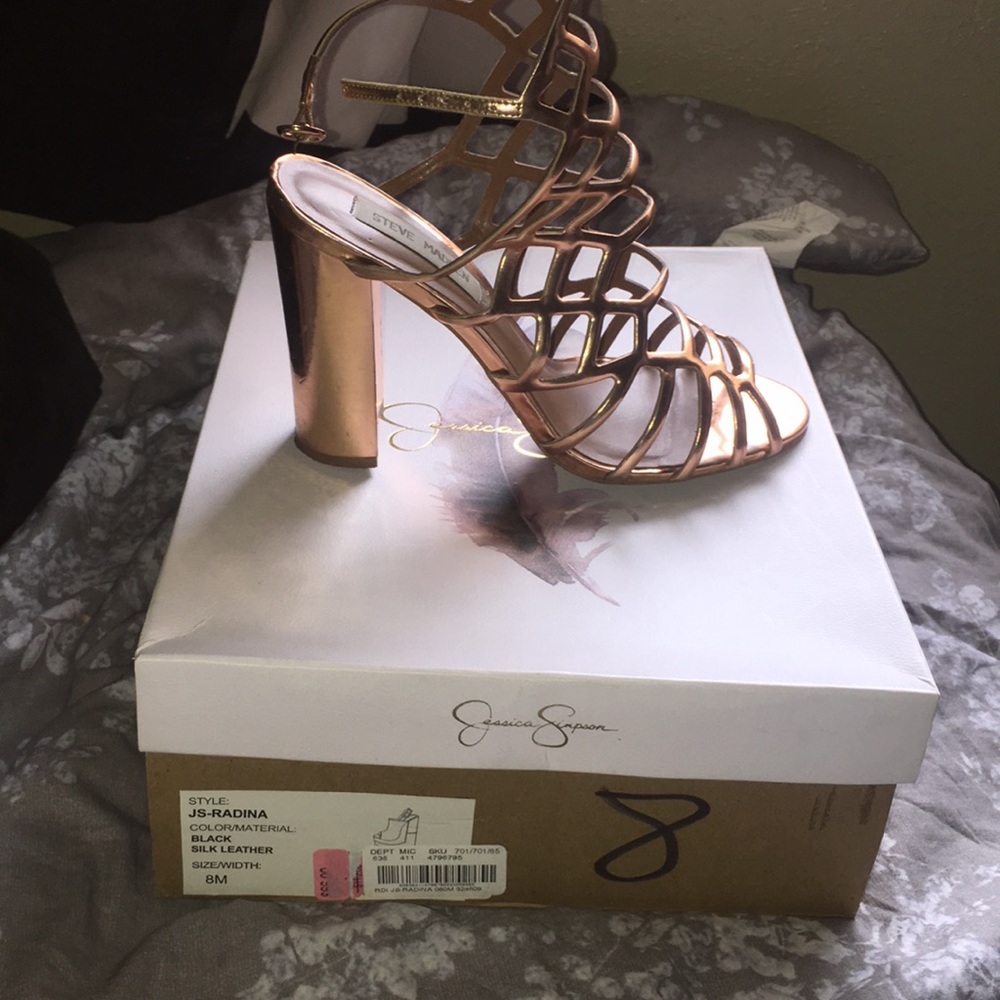 Heels - Picture 3 of 3